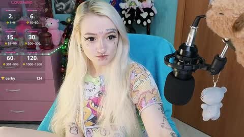 Snapshot of manuela_unicorn chatting on December 13, 11:17 pm Manuela online show from December 13, 11:17 pm