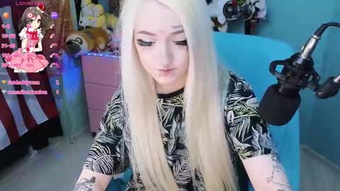 Snapshot of manuela_unicorn chatting on February 26, 3:41 pm Manuela online show from February 26, 3:41 pm