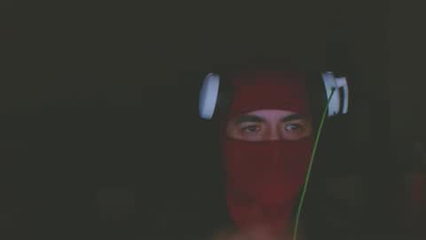 ManuelValentine online show from March 5, 1:23 am