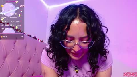 Snapshot of manumeow_ chatting on March 2, 1:26 am Manu online show from March 2, 1:26 am