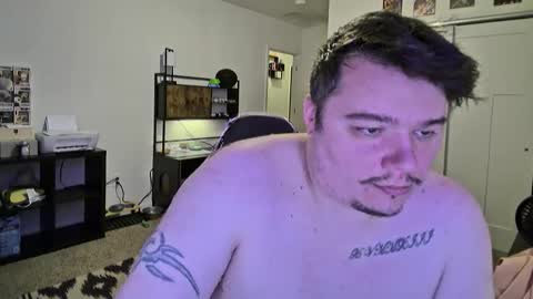 Snapshot of manyfacese chatting on November 12, 2:23 am kyle online show from November 12, 2:23 am