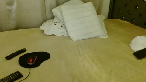 mara4sweet online show from January 16, 5:42 am