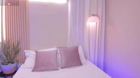 Mara  online show from November 15, 7:54 pm