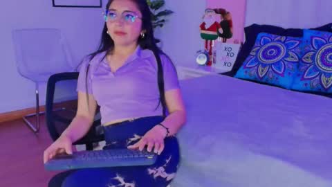 Mara online show from December 17, 8:26 pm