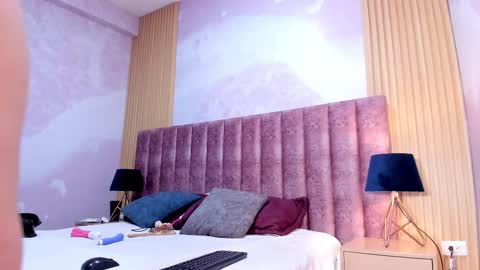 maralinette22 online show from March 6, 11:39 am