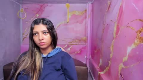Maraluna online show from May 29, 11:52 am