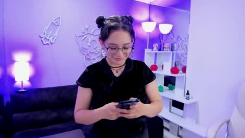 Snapshot of maramartinez_ chatting on May 23, 7:40 pm maramartinez_ online show from May 23, 7:40 pm