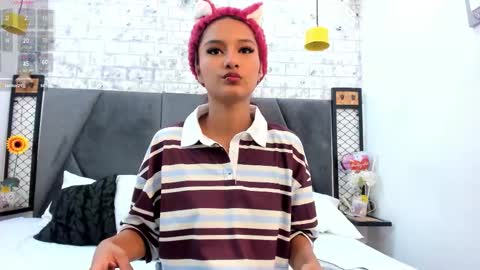 Maray Lous  online show from December 5, 8:27 pm