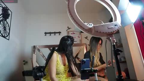 Snapshot of marce_hill chatting on November 10, 1:54 pm MARCE AND ..... online show from November 10, 1:54 pm
