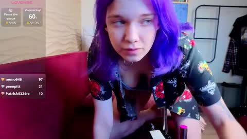 marci_n online show from April 7, 4:13 am