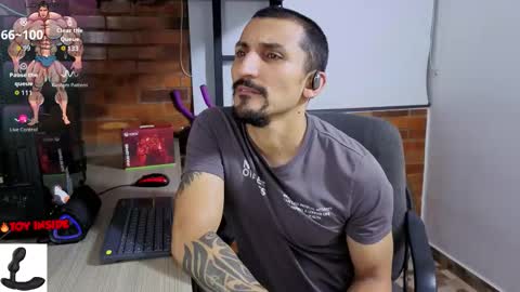 Marck  Independent model  online show from March 16, 5:44 am