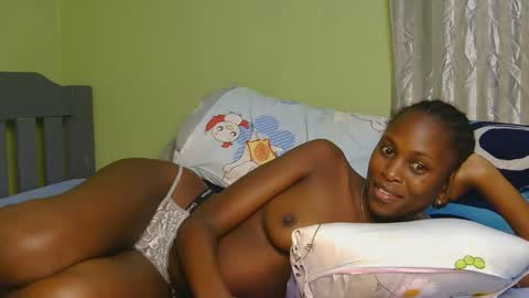 Snapshot of marclyne_cy chatting on November 1, 9:39 pm marclyne_cy online show from November 1, 9:39 pm