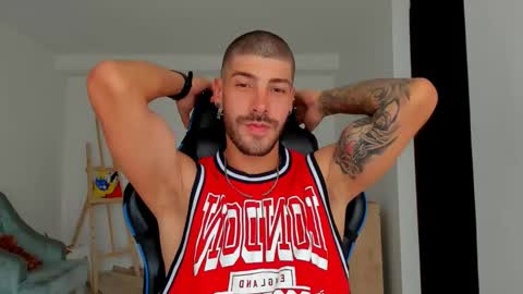 Snapshot of marco_tahani_ chatting on December 3, 7:22 pm Marco IG marco tahani online show from December 3, 7:22 pm