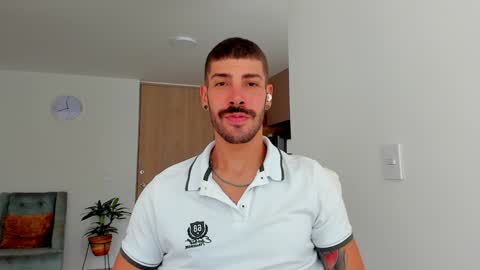 Snapshot of marco_tahani_ chatting on December 23, 5:32 pm Marco IG marco tahani online show from December 23, 5:32 pm