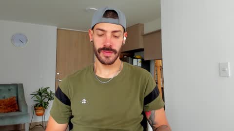 Snapshot of marco_tahani_ chatting on January 8, 12:37 pm Marco IG marco tahani online show from January 8, 12:37 pm