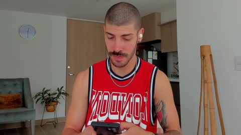 Snapshot of marco_tahani_ chatting on January 29, 4:30 pm Marco IG marco tahani online show from January 29, 4:30 pm