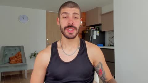 Snapshot of marco_tahani_ chatting on February 8, 6:22 pm Marco IG marco tahani online show from February 8, 6:22 pm