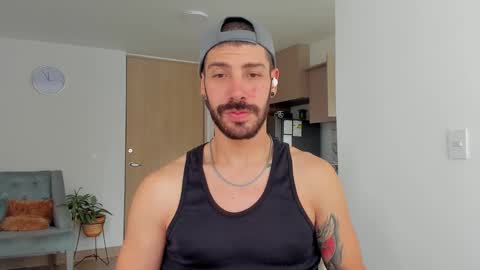 Snapshot of marco_tahani_ chatting on February 10, 7:38 pm Marco IG marco tahani online show from February 10, 7:38 pm