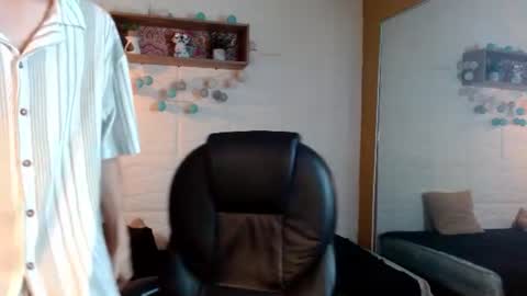 Snapshot of marcoviolet chatting on June 13, 7:23 pm marcoviolet online show from June 13, 7:23 pm
