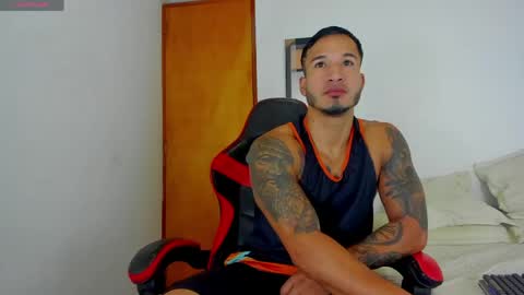 marcus_elrey online show from May 8, 10:31 am