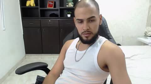 marcus_soler online show from October 4, 5:44 pm