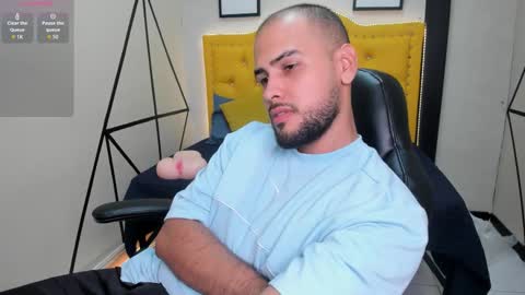 Snapshot of marcus_soler chatting on February 27, 2:06 pm marcus_soler online show from February 27, 2:06 pm