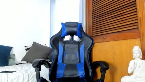 Snapshot of marcus_taylor1997 chatting on February 5, 9:50 pm Marcus Taylor online show from February 5, 9:50 pm