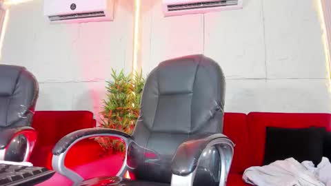 Marelyn online show from February 17, 5:08 pm