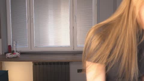 Snapshot of margenenoyd chatting on March 1, 7:10 am Nala online show from March 1, 7:10 am