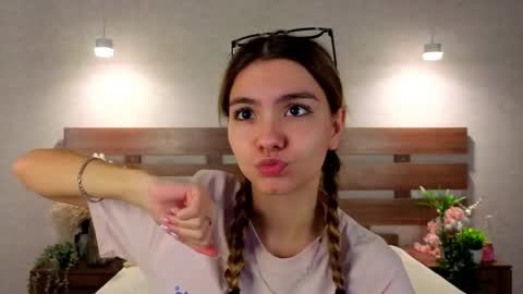 Snapshot of margiedavidson chatting on February 2, 8:35 am Call me Margie33 online show from February 2, 8:35 am