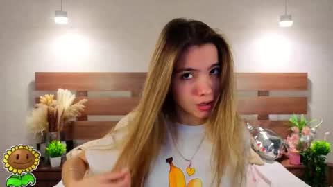 Snapshot of margiedavidson chatting on February 16, 8:43 am Call me Margie33 online show from February 16, 8:43 am