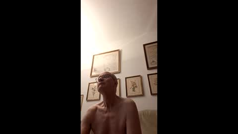 Snapshot of marginalie chatting on April 11, 5:12 am marginalie online show from April 11, 5:12 am