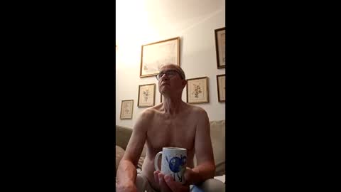 Snapshot of marginalie chatting on May 7, 5:35 am marginalie online show from May 7, 5:35 am
