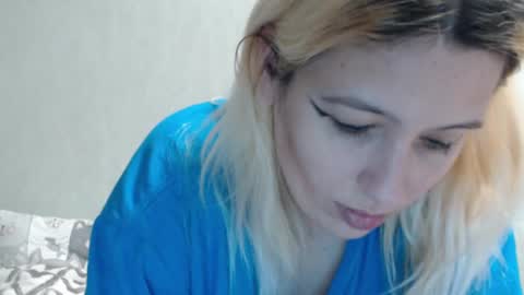 Snapshot of margo_shine chatting on February 14, 3:15 pm margo_shine online show from February 14, 3:15 pm