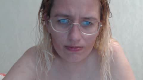 Snapshot of margo_shine chatting on September 18, 12:40 pm margo_shine online show from September 18, 12:40 pm