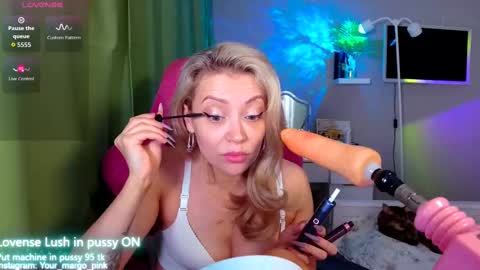 Snapshot of margohotty chatting on October 6, 4:10 am Margo for you online show from October 6, 4:10 am