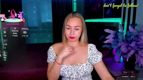 Snapshot of margosugar chatting on April 2, 6:11 am MargoSugar online show from April 2, 6:11 am