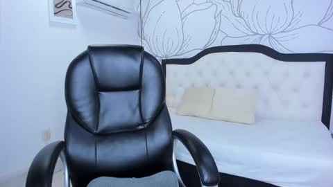 Margot  online show from January 31, 12:07 pm