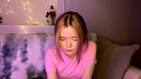 Lina online show from February 24, 9:35 pm