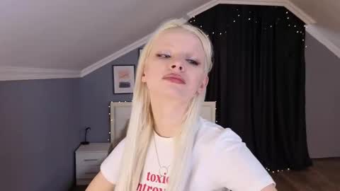 Milena online show from February 21, 9:10 am