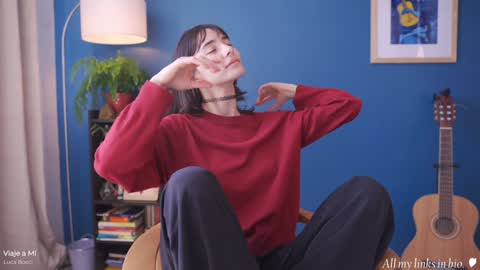 Snapshot of maria_alfonsina_ chatting on December 2, 2:52 pm Alfonsina online show from December 2, 2:52 pm