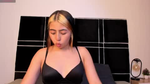 maria online show from May 27, 1:57 am
