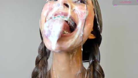 S O F I A  model independent online show from March 8, 6:54 am