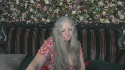 Maria online show from April 1, 10:51 pm