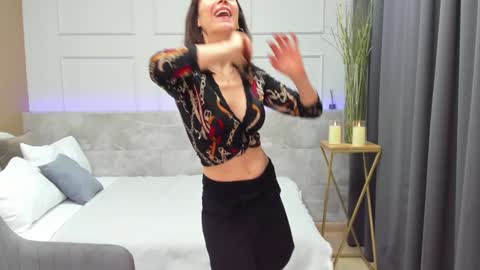 Mari online show from December 20, 1:22 pm