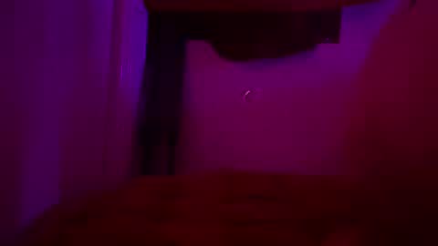 Snapshot of mariahjsav95 chatting on October 20, 7:42 am MariahJade95 online show from October 20, 7:42 am