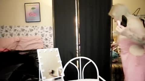 Mariah online show from February 18, 1:29 pm