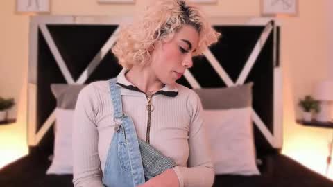 Snapshot of marian_pinzon chatting on September 17, 2:35 am Marian online show from September 17, 2:35 am