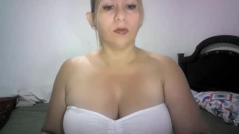 mariana995649 online show from May 9, 11:15 am