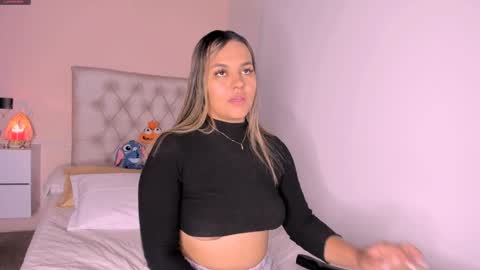 Mariana Roe online show from January 15, 2:49 am